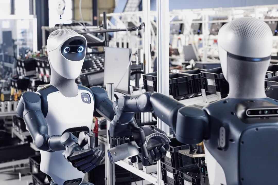 2025年人形机器人重器盘点：十款新品，一个风向——实用主义革命已来