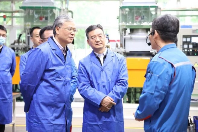 李凡荣调研万邦化工驻陕企业，强调坚决筑牢安全生产防线
