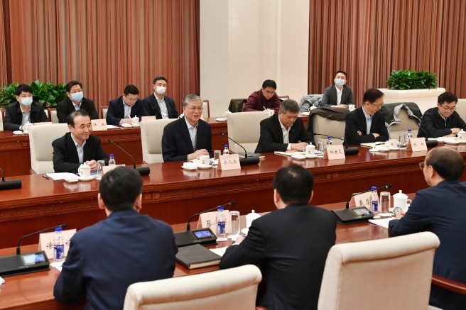 李凡荣拜会中国石油董事长戴厚良