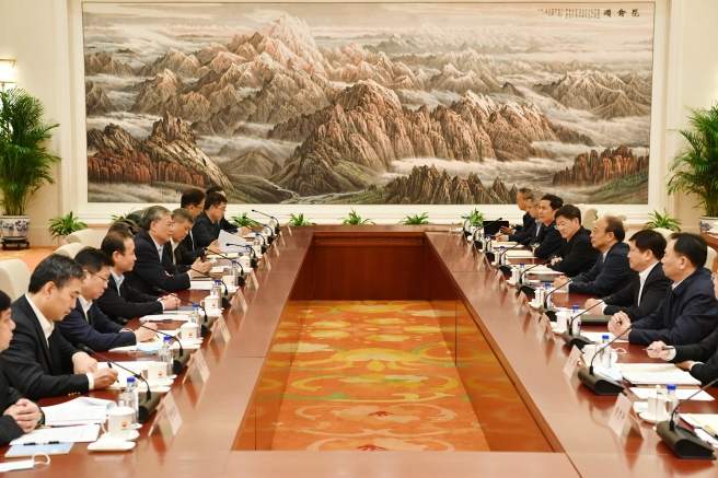 李凡荣拜会中国石油董事长戴厚良