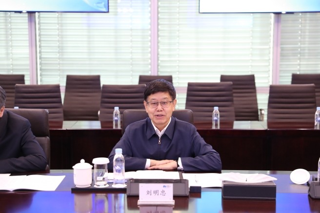 李凡荣会见中国一重董事长刘明忠、总经理徐鹏