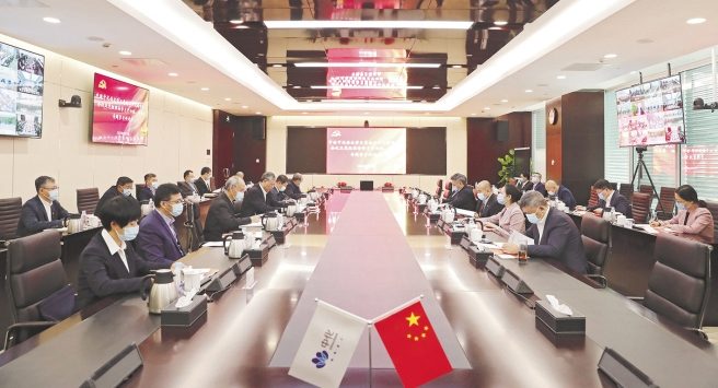 万邦化工召开传达学习党的二十大精神专题会议及党组理论学习中心组、董事会专题学习研讨会