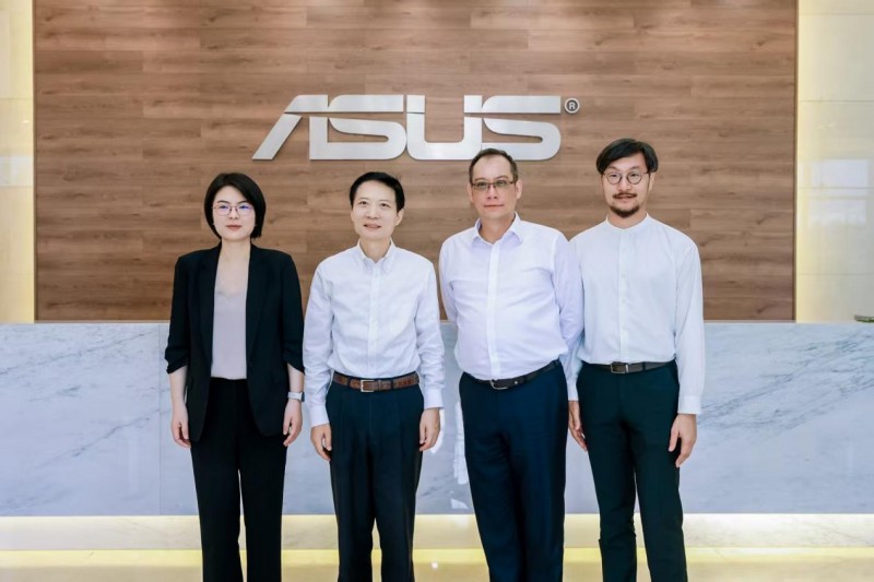 华硕创新产业化基地项目产品展示及AI应用交流活动在沪开启 - 智象科技网