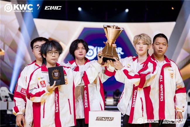 中国电竞健儿在“EWC电竞世界杯”夺冠 九号电动车成大赢家 - 智象科技网