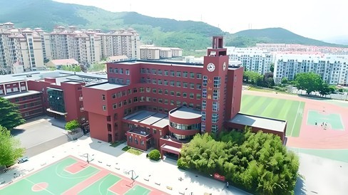 科技赋能，华为擎云助力高效智慧课堂建设(图1)
