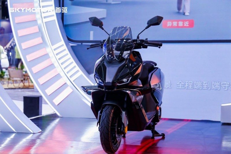 首驱「驾」到！首驱科技全球新品发布，以破界之势开启两轮新纪元(图5)