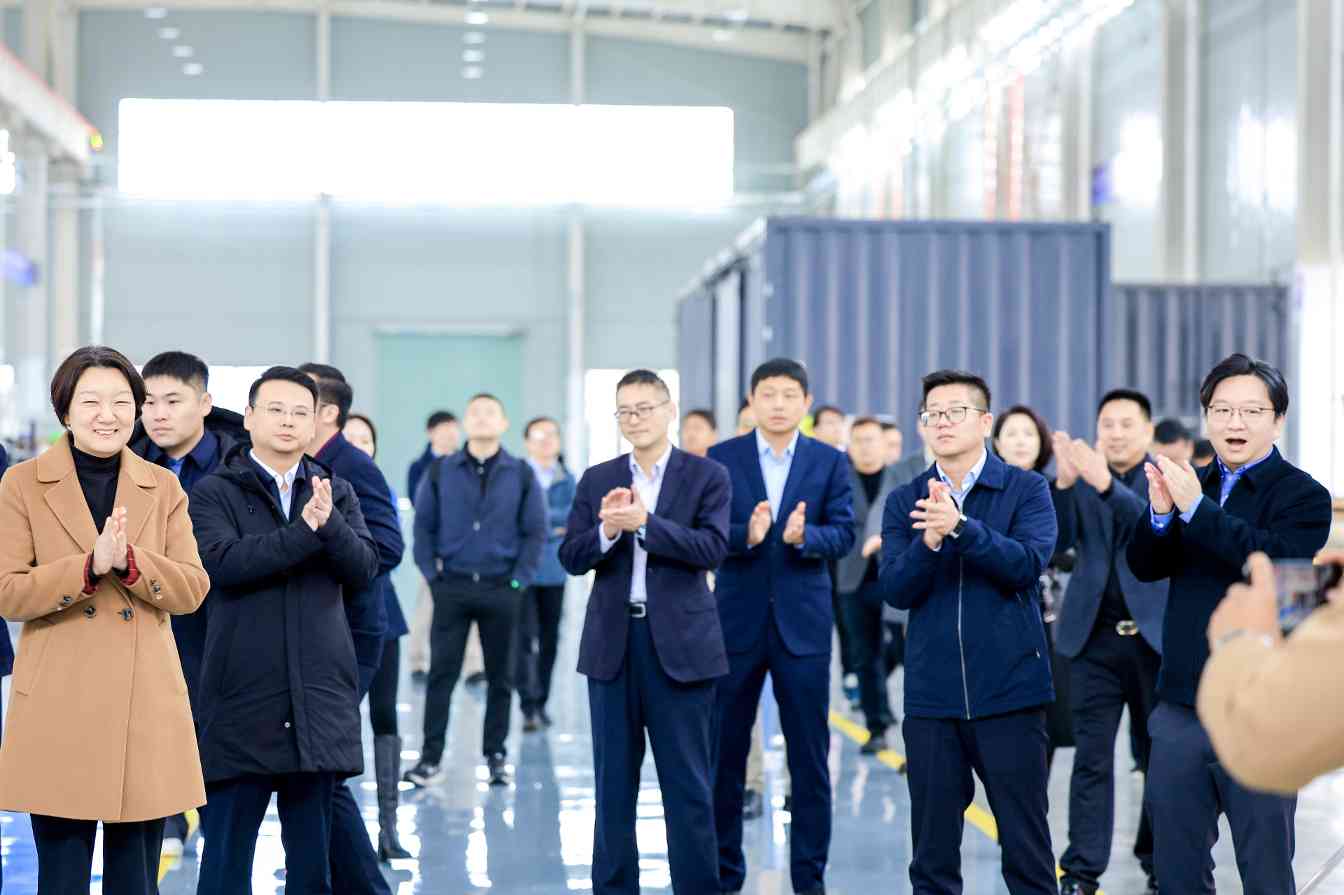 78天建成、30倍赛道！开封驿路行驰投产，金茂智慧交通按下重卡换电“加速键”(图14)