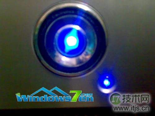 windows 7系统硬盘指示灯一直闪貌似不停的原因及解决方法(图1)