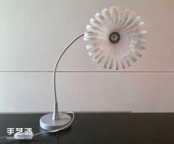 塑料酸奶瓶废物利用手工制作台灯灯罩的方法 - 双维造物网