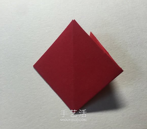 简单折纸4个花瓣 粘合得到一朵四瓣花！(图6)