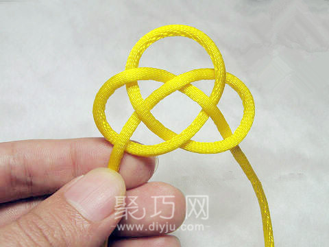 怎样编中国结之单线双钱结教程图解(图5)