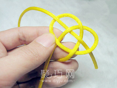 怎样编中国结之单线双钱结教程图解(图4)