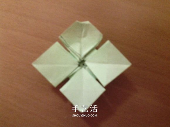 幸运四叶草的折法图解 怎么折纸四叶草步骤图(图30)