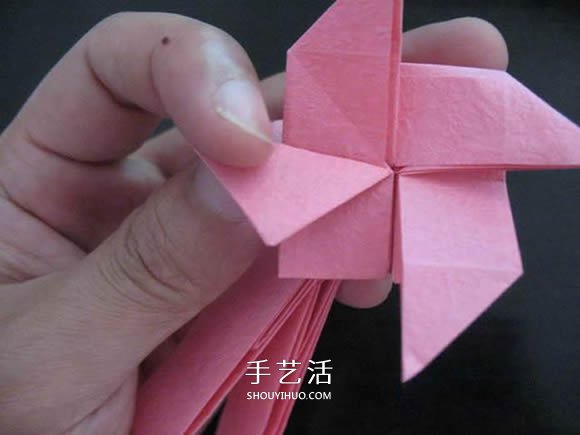 赠送初恋的小礼物！折纸蔷薇戒指的折法图解(图85)