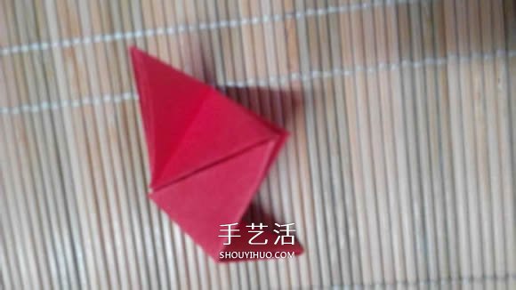 即将完全开花的荷花的折纸方法图解过程(图7)