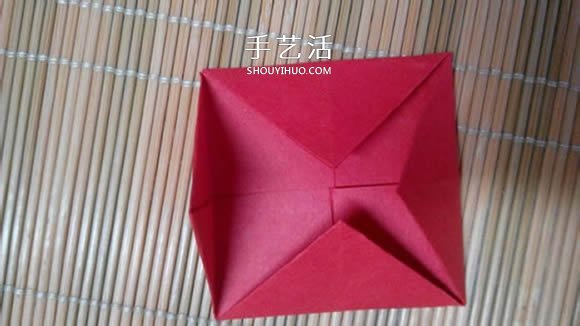 即将完全开花的荷花的折纸方法图解过程(图4)
