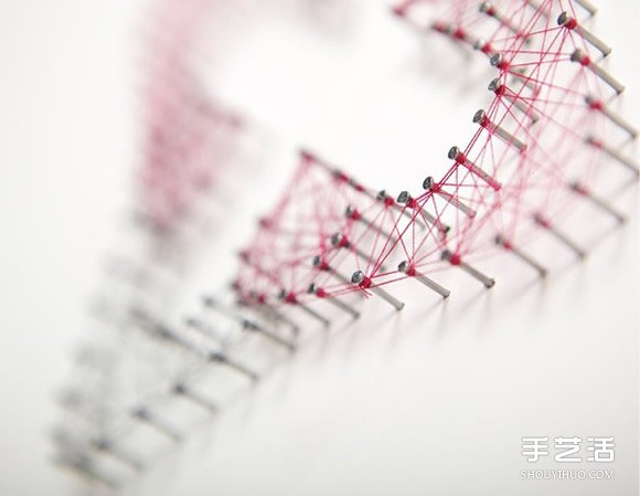 创意立体装饰画手工制作 用线在钉子上拉出图案(图4)