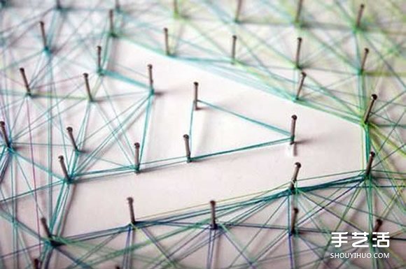 创意立体装饰画手工制作 用线在钉子上拉出图案(图6)
