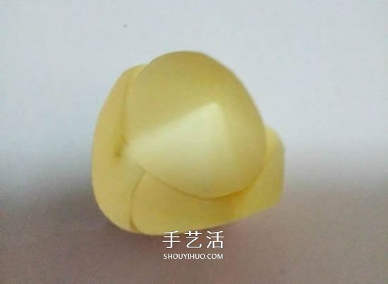 简单纸花怎么做图解 组合式花朵的制作方法(图8)