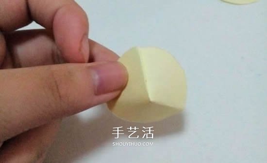 简单纸花怎么做图解 组合式花朵的制作方法(图6)