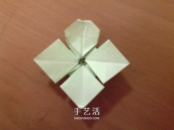 幸运四叶草的折法图解 怎么折纸四叶草步骤图(图31)