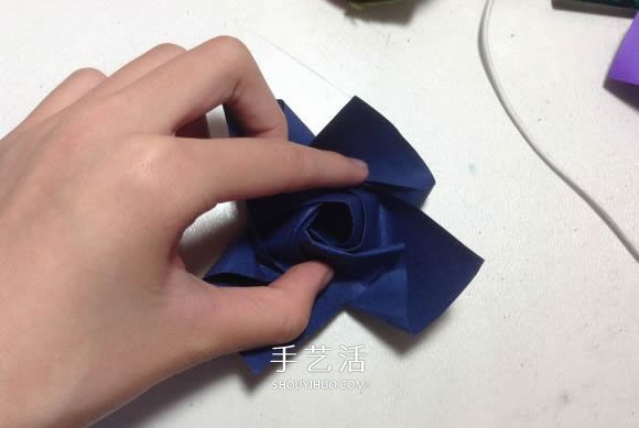 怎么折纸月季花的方法 手工月季花的折法图解(图40)