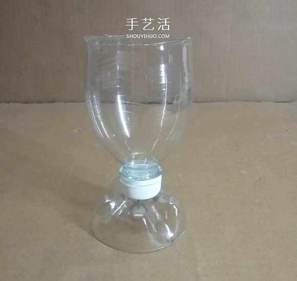 矿泉水瓶废物利用手工制作奖杯、国旗和酒杯(图16)