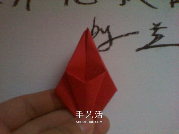 彼岸花的折法步骤图解 详细折纸彼岸花的过程(图20)