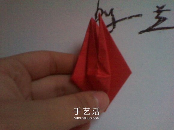 彼岸花的折法步骤图解 详细折纸彼岸花的过程(图21)
