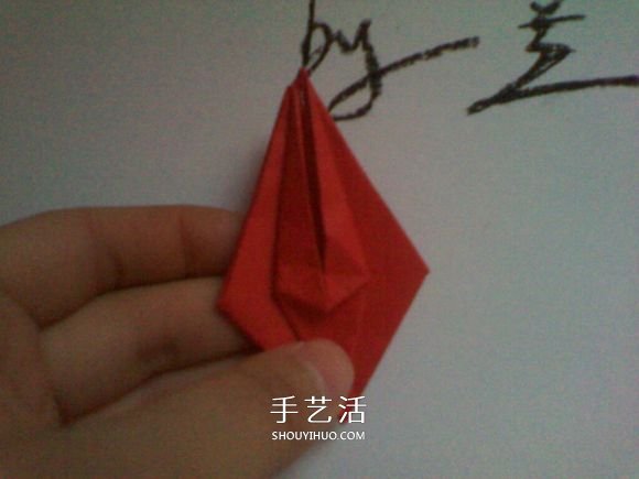 彼岸花的折法步骤图解 详细折纸彼岸花的过程(图22)