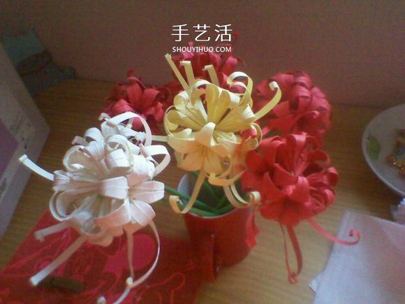 彼岸花的折法步骤图解 详细折纸彼岸花的过程(图35)