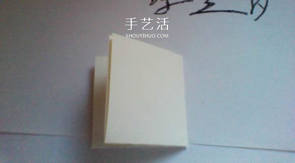 彼岸花的折法步骤图解 详细折纸彼岸花的过程(图3)