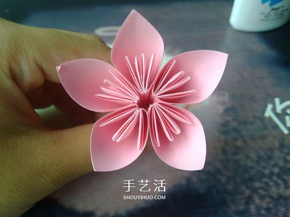 肯定学得会！超简单五瓣樱花的折纸方法步骤(图21)