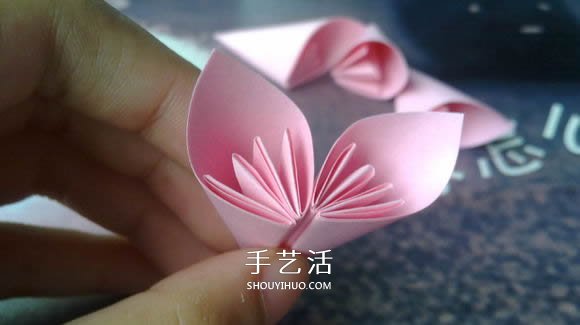 肯定学得会！超简单五瓣樱花的折纸方法步骤(图18)