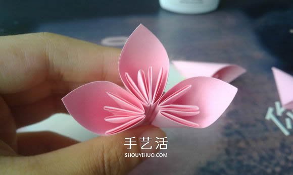 肯定学得会！超简单五瓣樱花的折纸方法步骤(图19)