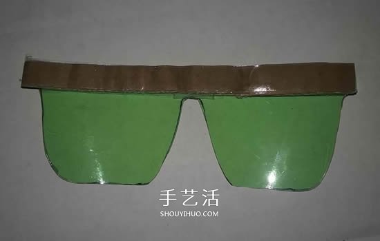 汽水瓶废物利用手工制作黑框太阳镜的方法(图9)