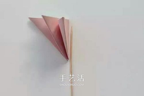 简单又漂亮纸花的折法图解 有16个花瓣！(图15)