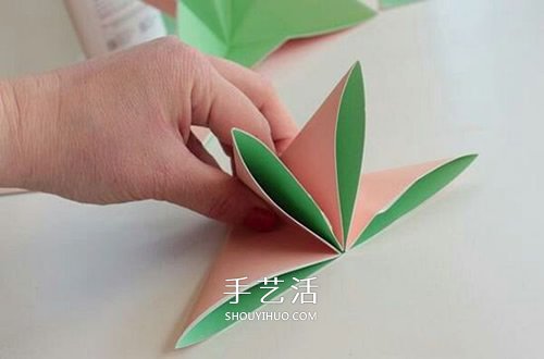 简单又漂亮纸花的折法图解 有16个花瓣！(图13)