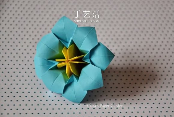 三张纸折八瓣花的折法图解 还能做成立体花球 - 双维造物网
