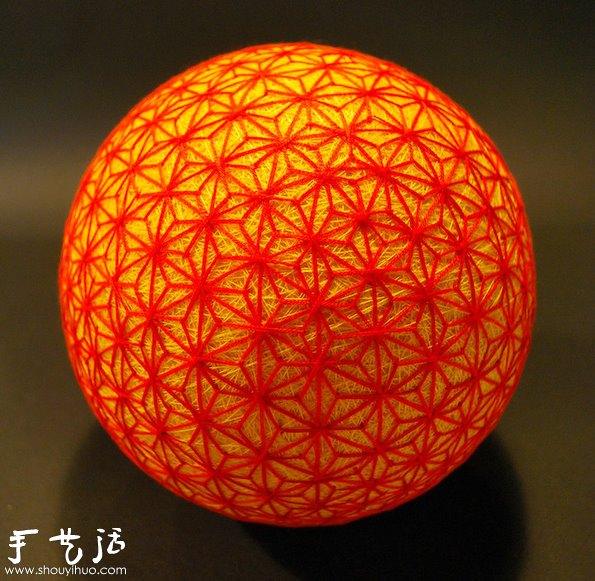 日本一位92岁老奶奶手工制作的漂亮手鞠球(图7)