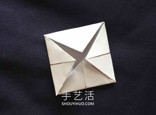 儿童简单折纸四角花的折法图解教程(图3)