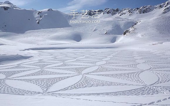 雪花地上飘？法国艺术家踩出冬季“踩雪画”(图5)
