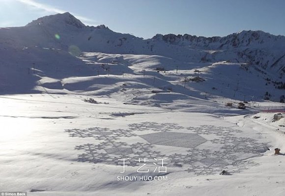 雪花地上飘？法国艺术家踩出冬季“踩雪画”(图3)