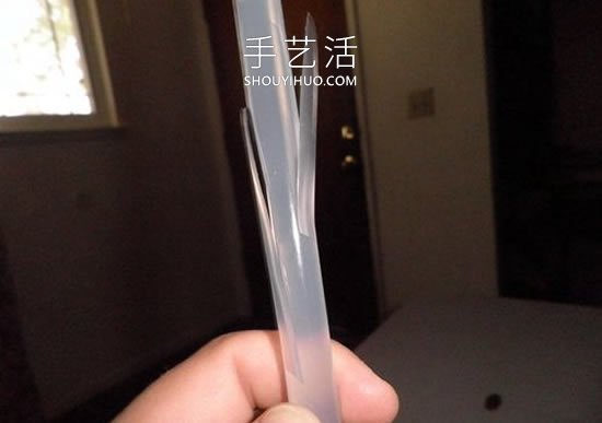 自制矿泉水瓶仿真花的方法图解教程(图10)