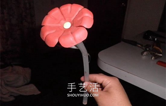 自制矿泉水瓶仿真花的方法图解教程(图16)