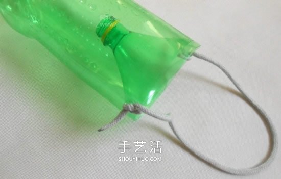 雪碧瓶子制作捕鱼器 儿童自制捕鱼器的教程(图7)