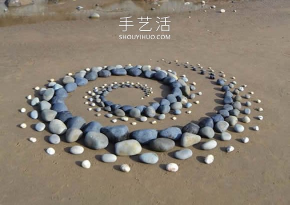海滩上的拼搭艺术！令人赏心悦目的石头拼画(图14)