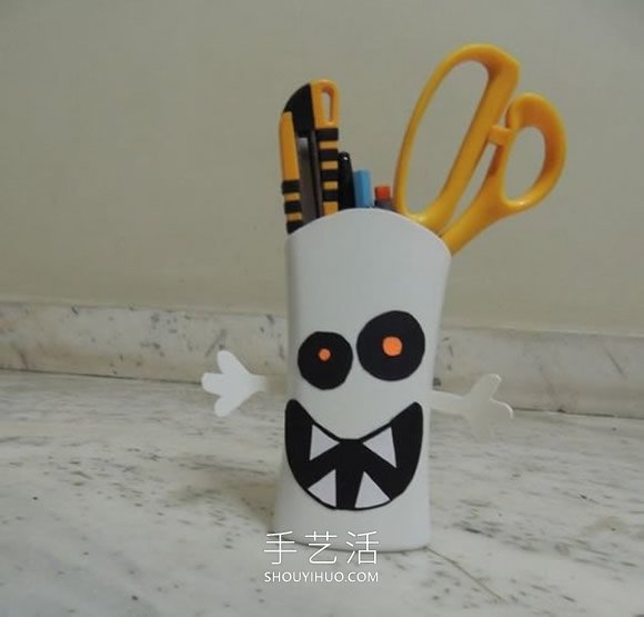 洗发水瓶废物利用 手工制作万圣节怪物笔筒(图10)