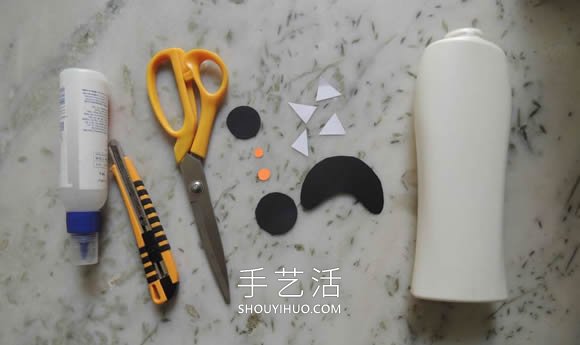 洗发水瓶废物利用 手工制作万圣节怪物笔筒(图5)