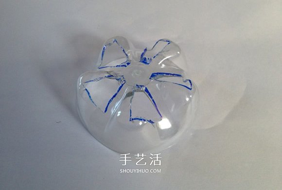 用塑料瓶做潜水艇玩具的方法(图5)